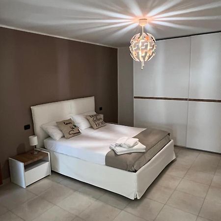 莫诺波利Nial House公寓 外观 照片