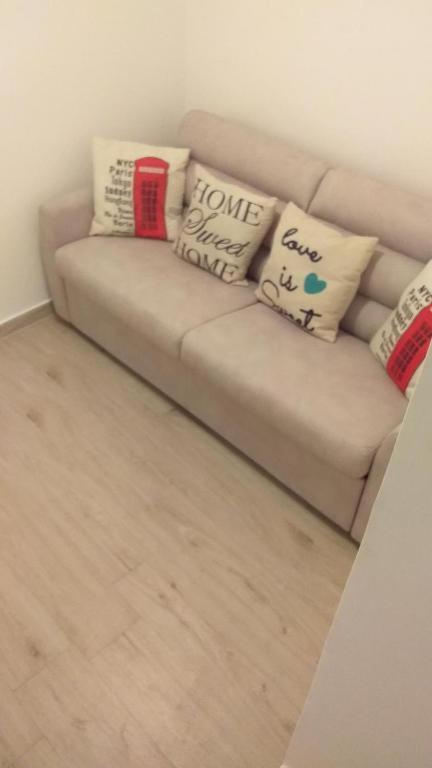 莫诺波利Nial House公寓 外观 照片